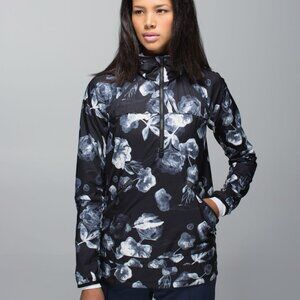 Lululemon Women's Inky Floral Black Ghost Miss Misty 1/2 Zip Pullover Jacket 4